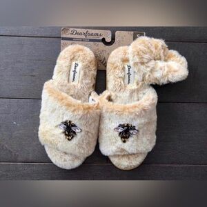Dearfoams queen bee slippers